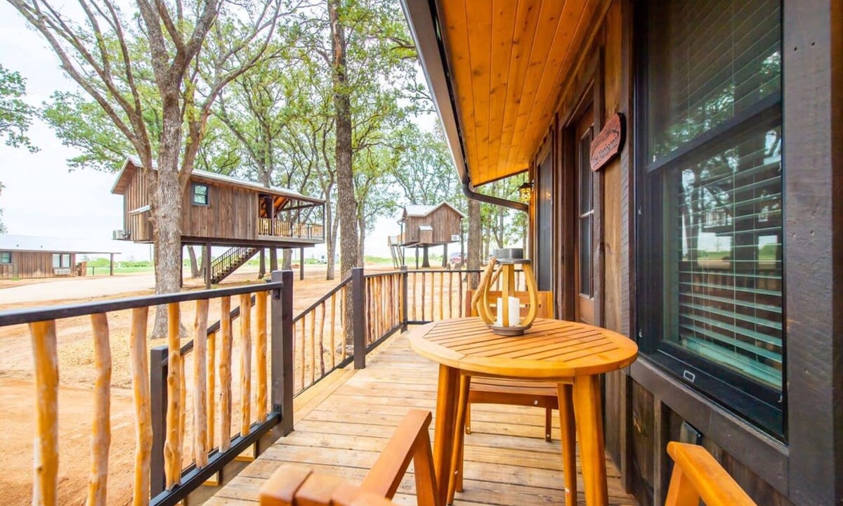 Elm Mott House | The Nuthatch Cabin 15 MIN to Magnolia Baylor