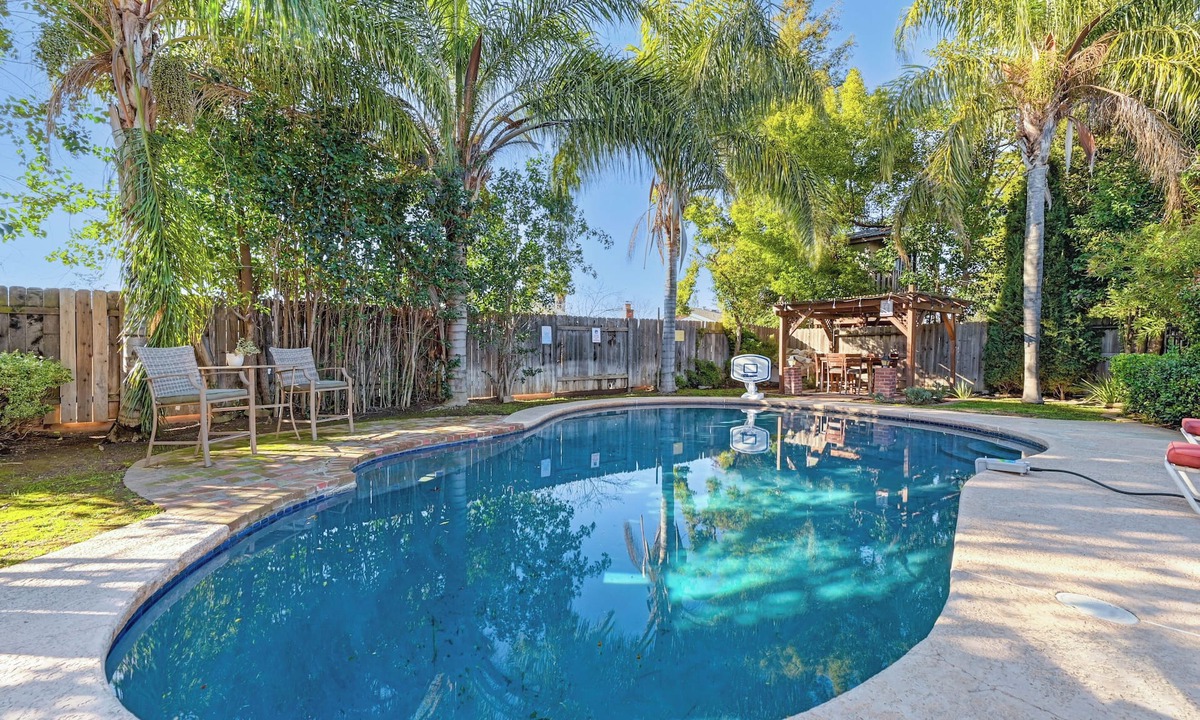 Citrus Heights House | The Oasis Getaway