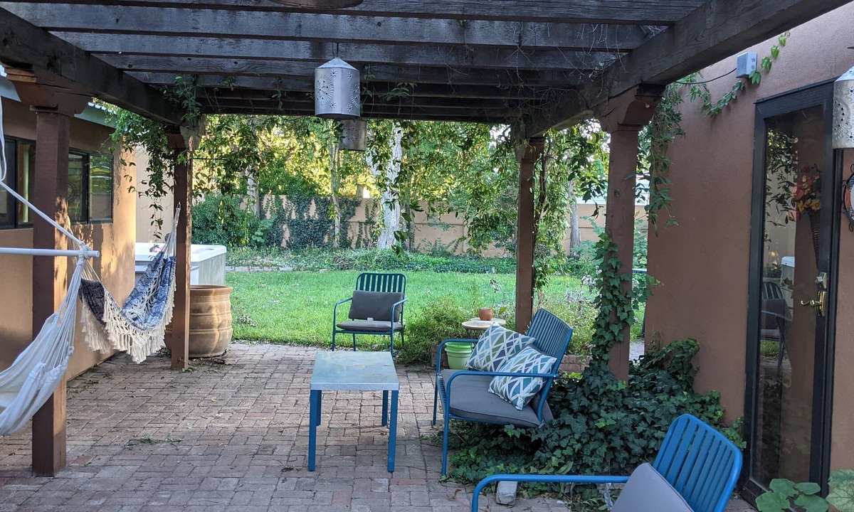 Carlsbad House | The Oasis: Guesthouse w/Lush Shared Yard & Great Location!