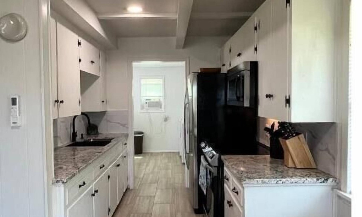 Cottonwood Shores House | The O’Hare Cottage by Lake LBJ