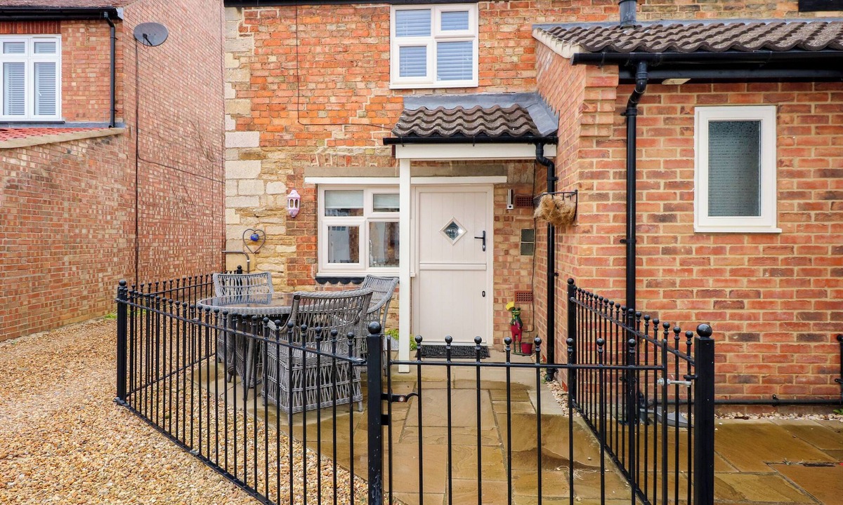 Newborough Cottage | The Old Bakery Cottage