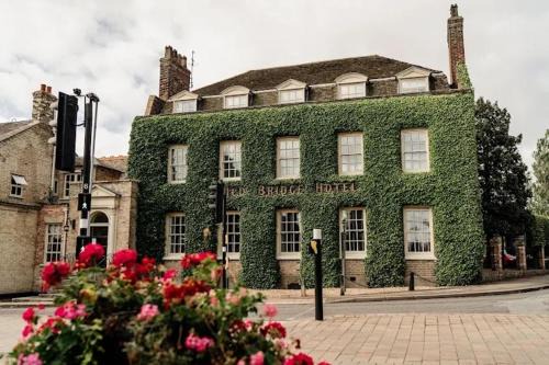 Godmanchester Hotel | The Old Bridge