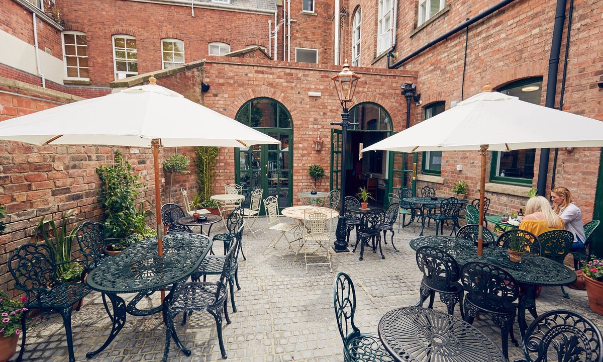 Warwick Town Centre Hotel | The Old Coffee Tavern