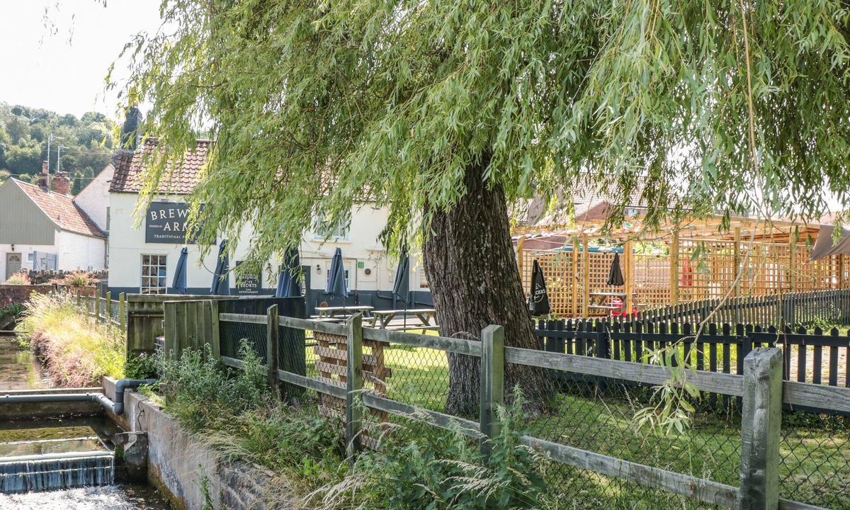 Banwell Cottage | The Old Cow Shed