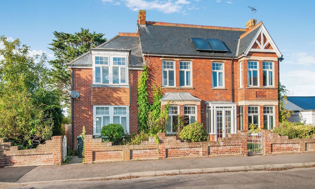 Tankerton Cottage | The Old Doctors Manor House