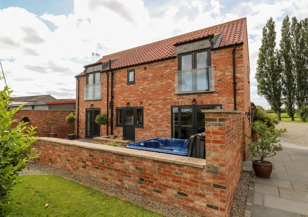 Sutton on the Forest House | The Old Doghouse