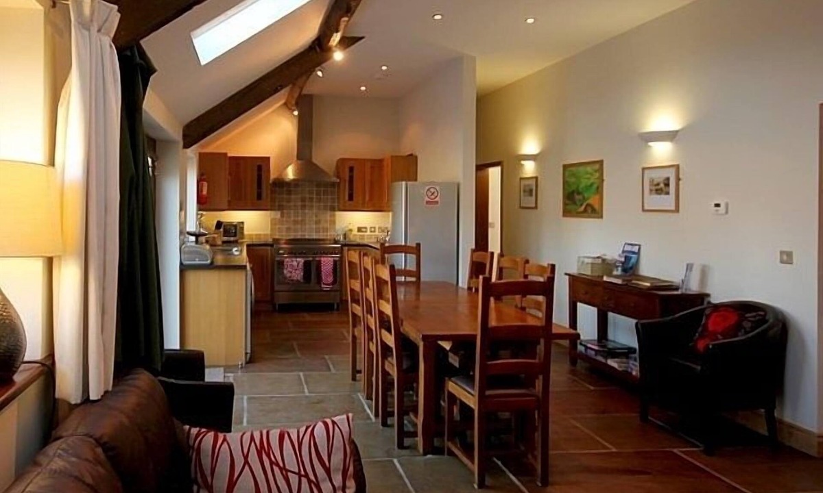Helperthorpe House | The Old Forge, 3 Bed Modern Barn Conversion in The Yorkshire Wolds