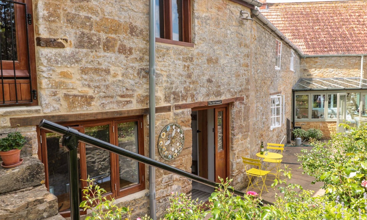 South Perrott Cottage | The Old Granary