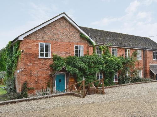 Newent House | The Old Granary