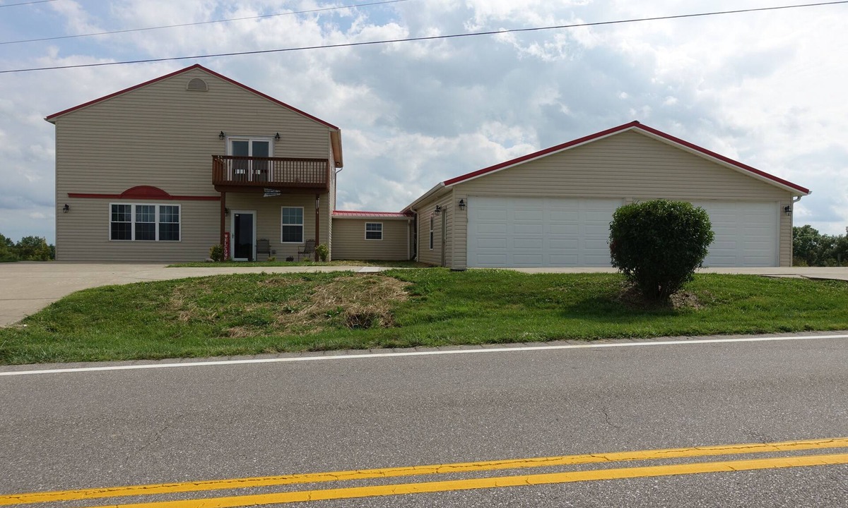 Williamstown House | The Old Home Place