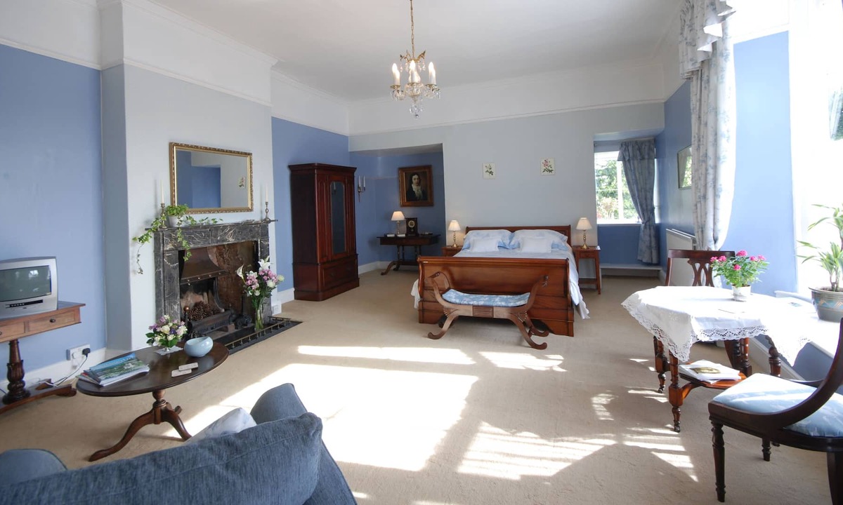 Nether Stowey Bed & Breakfast | The Old house B&B