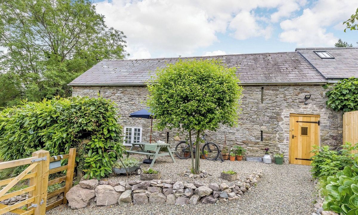 Lydbury North Cottage | The Old Milking Parlour