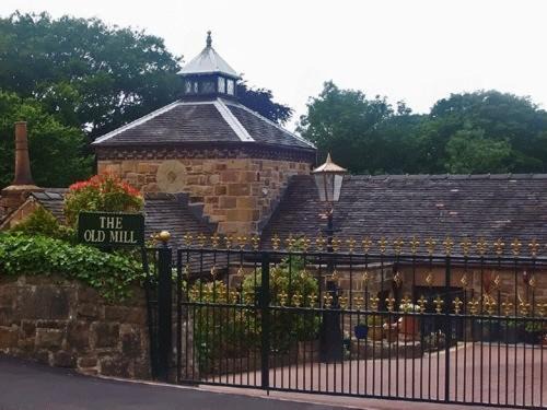 Crich House | The Old Mill and Cottage