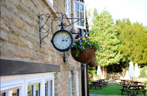 Newton Blossomville Hotel | The Old Mill Inn