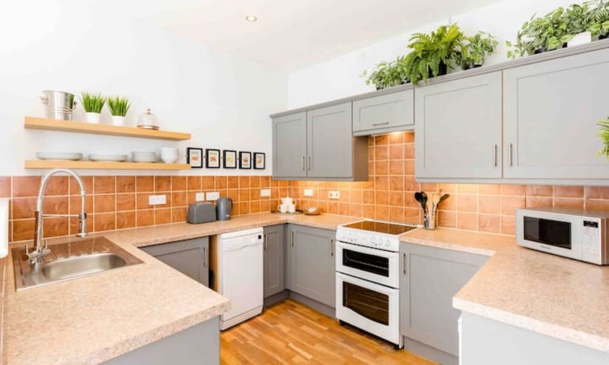 Malvern House | The Old Morgan Period 3 Bed Duplex