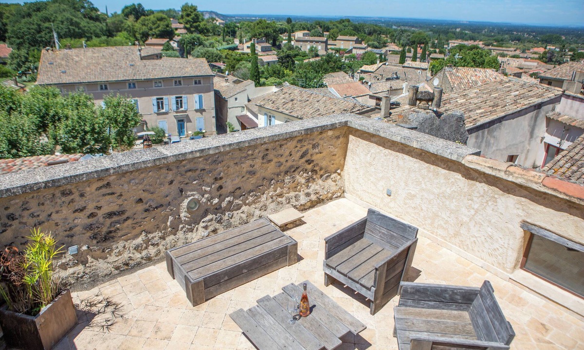 Robion House | The old oven