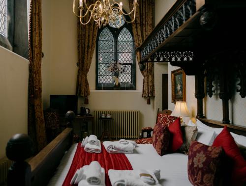 Lincoln House | The Old Palace Lodge