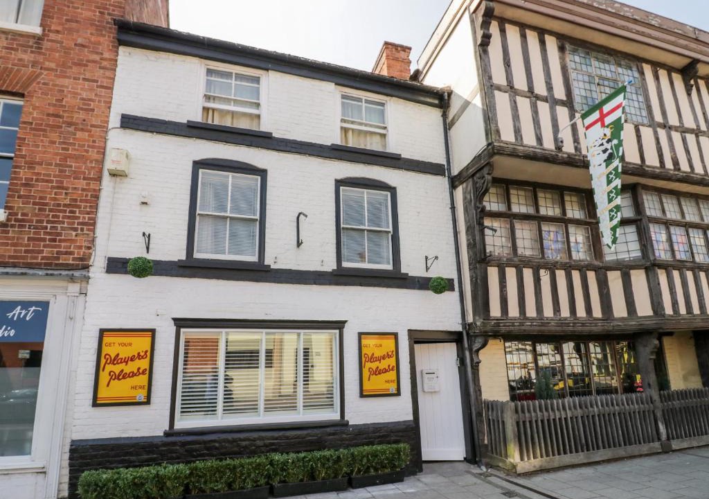 Tewkesbury House | The Old Paper Shop