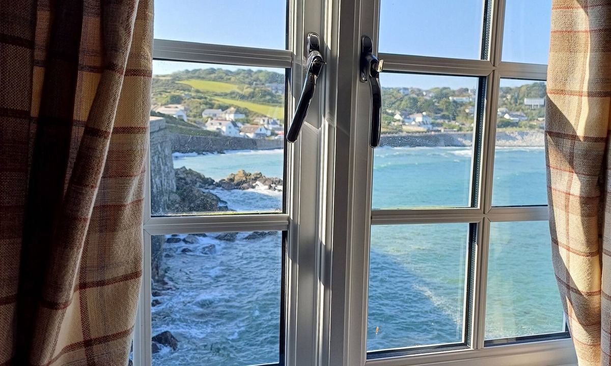 Coverack Hotel | The Old Post Office