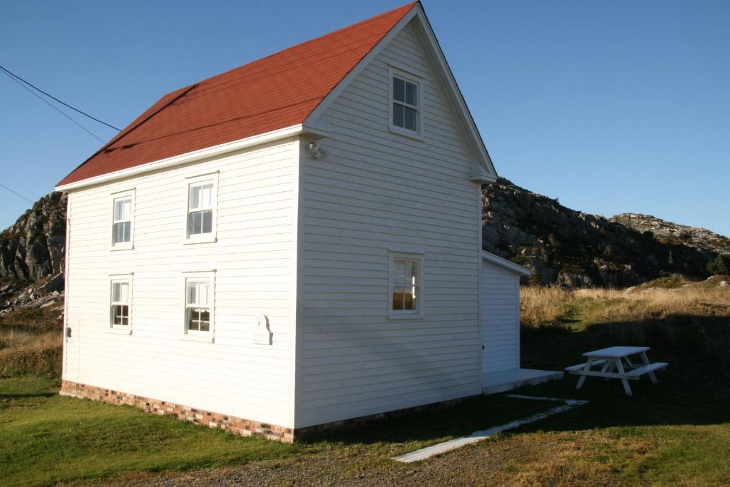 Fogo House | The Old Salt Box Co. - Daisy's Place
