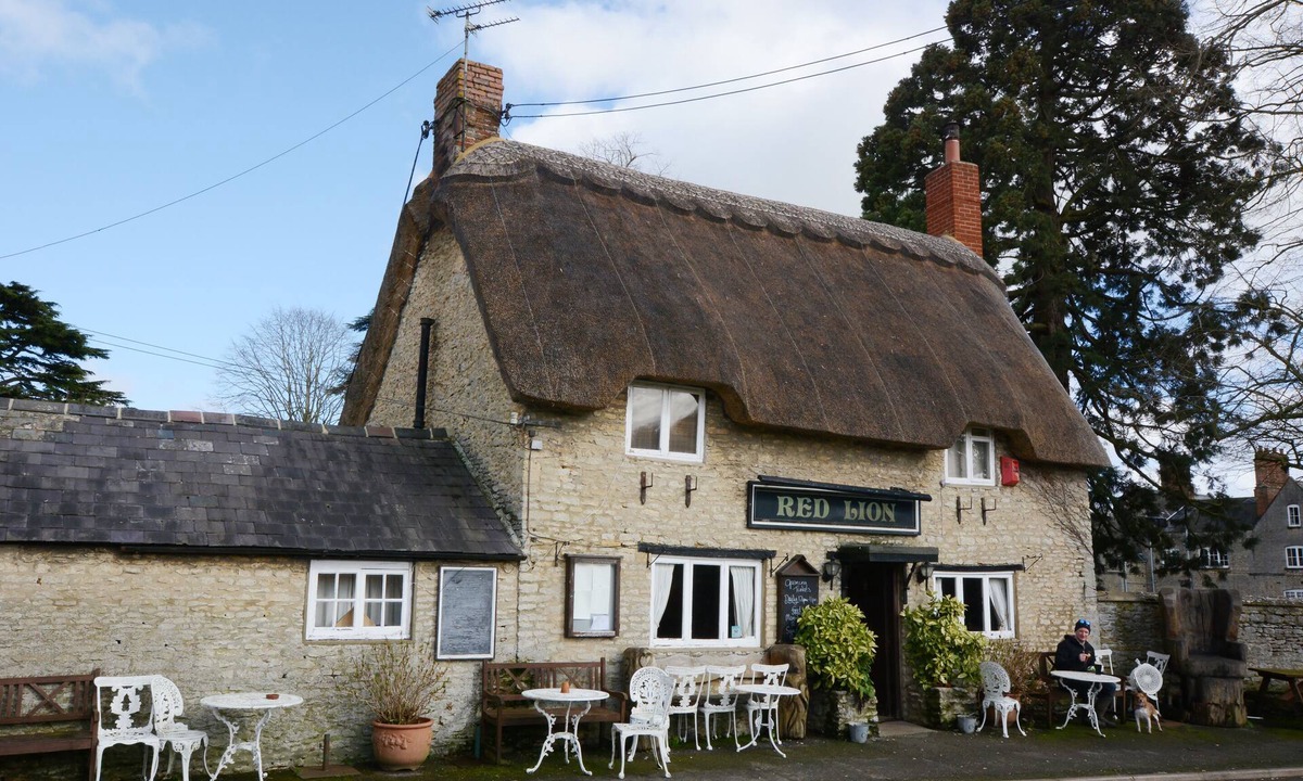 Stratton Audley Bed & Breakfast | The Old School