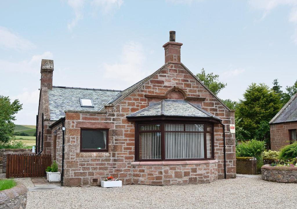 Memus House | The Old School