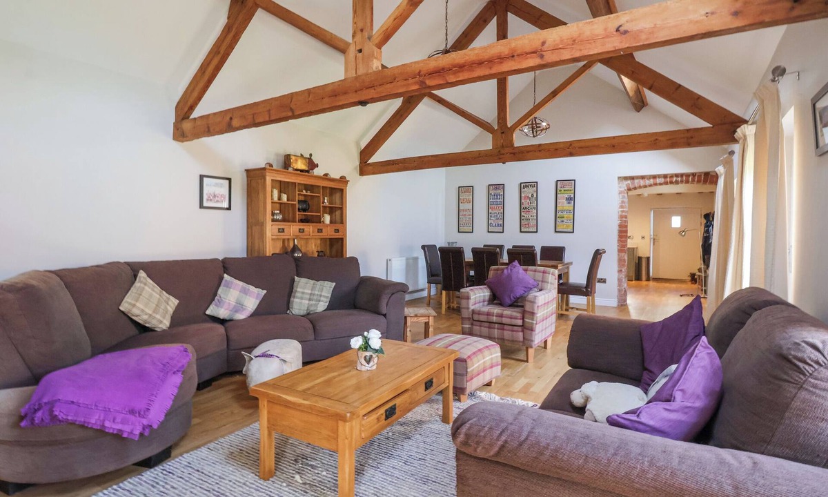 Great Hatfield Cottage | The Old Stable