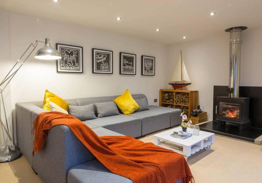 Poole House | The Old Stable, Lower Parkstone, Poole.