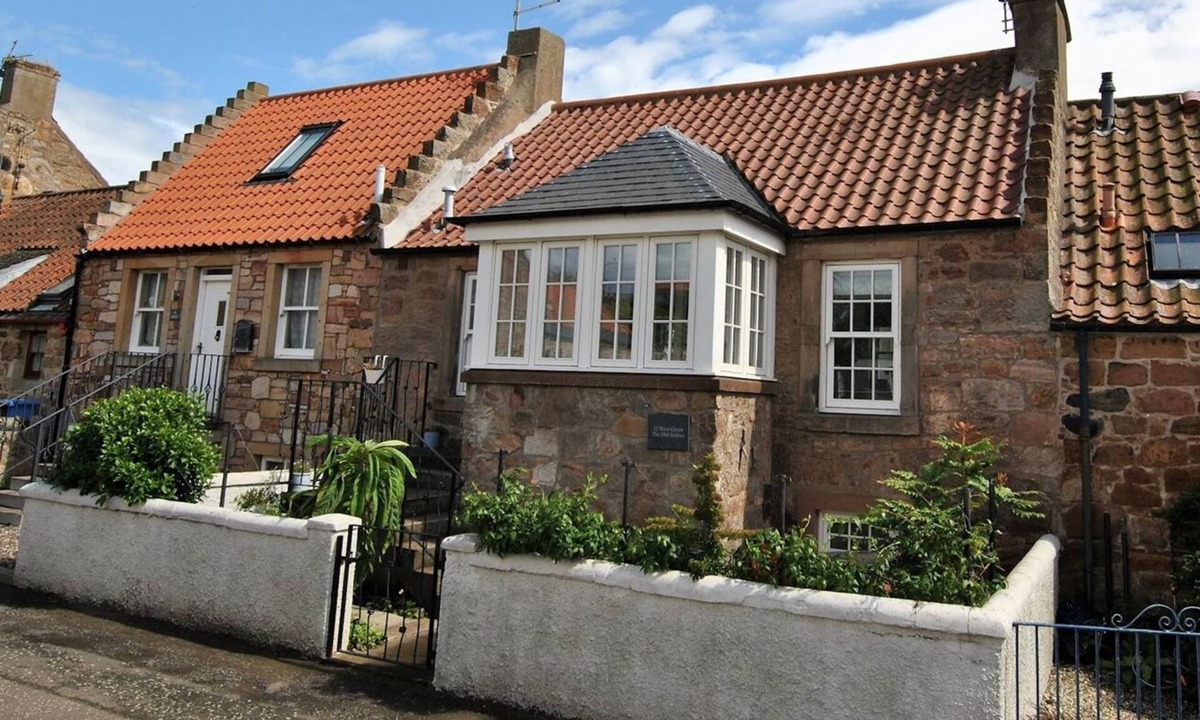 Crail House | The Old Stables- charming cottage, Crail