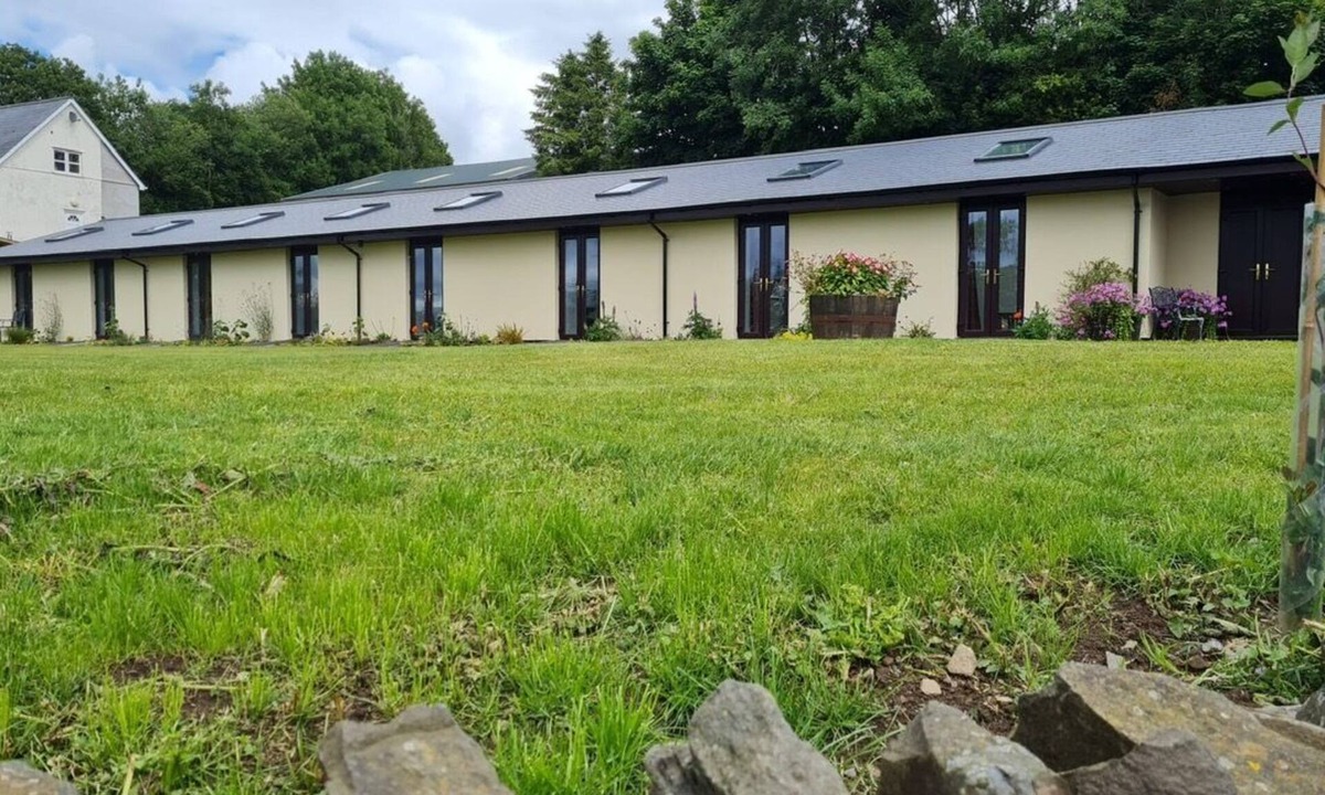 Ynysddu Apartment | The Old Stables