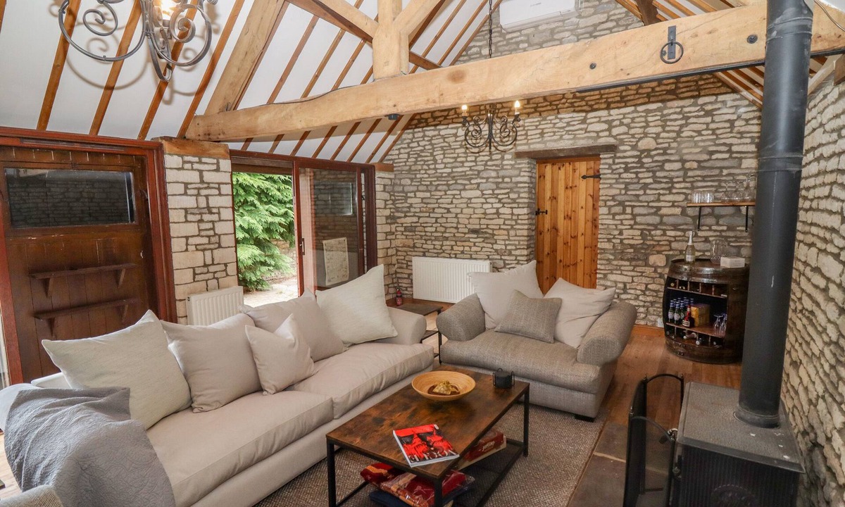 Castle Combe Cottage | THE OLD STABLES, pet friendly, with open fire in Castle Combe