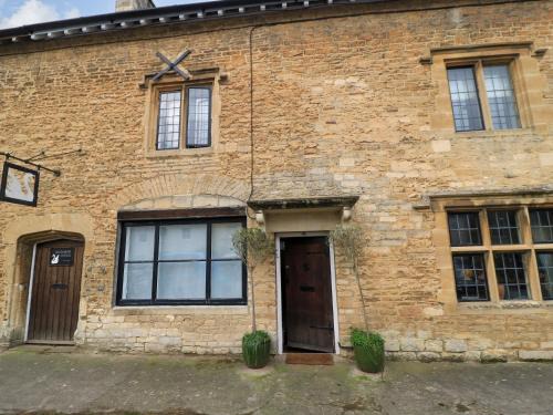 Sherston House | The Old Swan