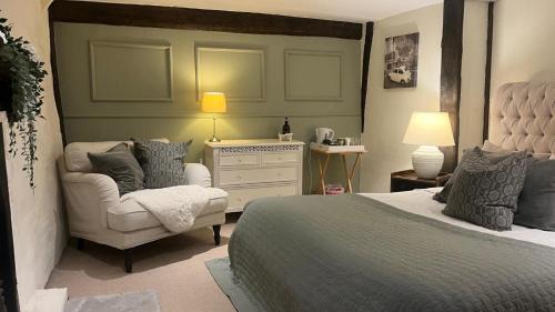 Heligan House | The Old Thatch - Hennock