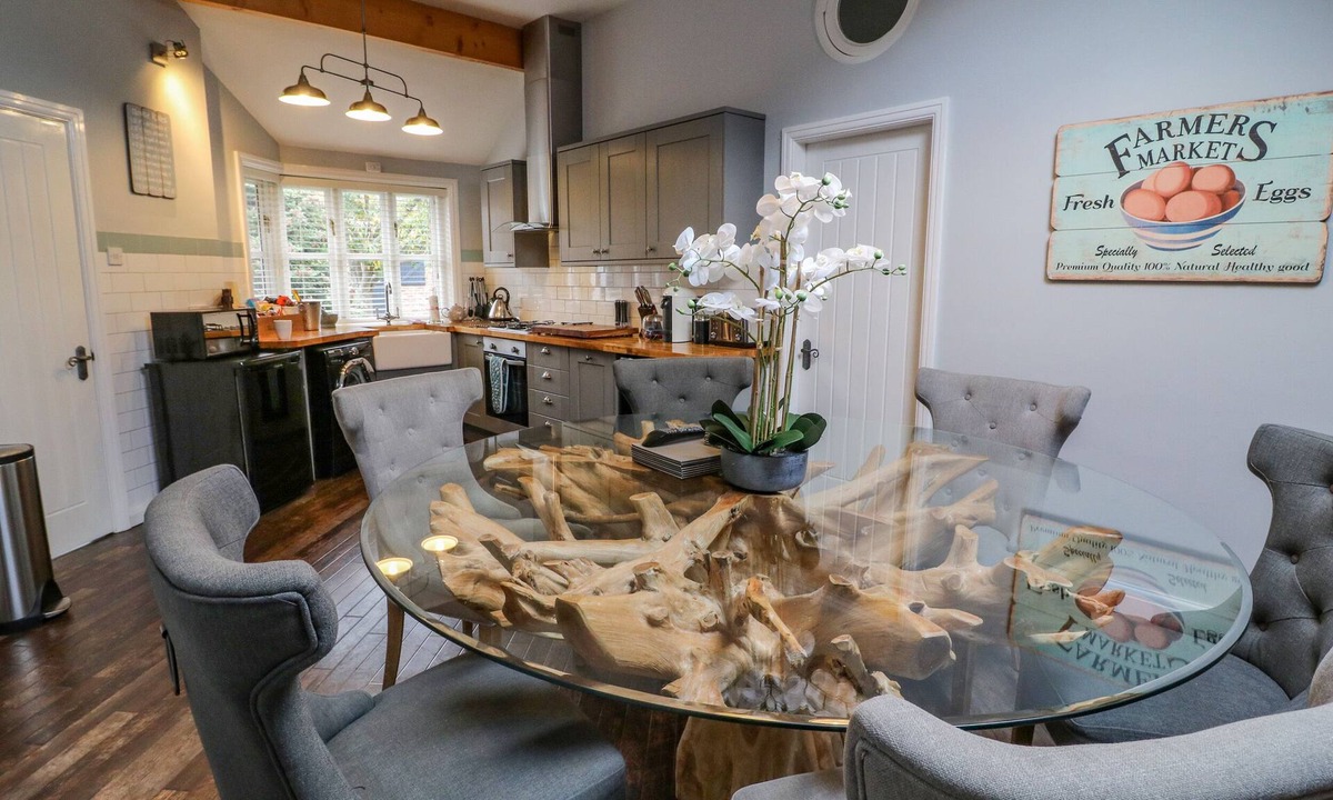 Leven Cottage | The Old Wagon Shed