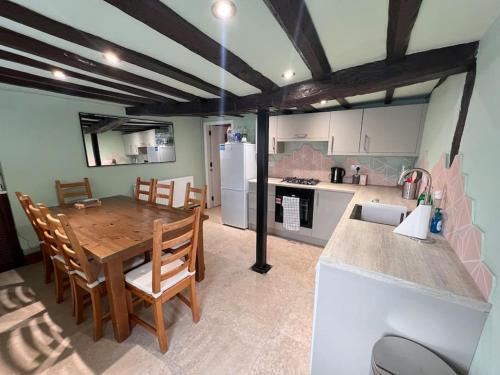 Warwick Town Centre House | The Old Warwick House