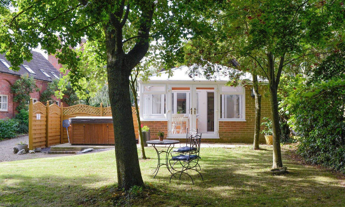 Pauntley House | The Old Winery Cottage