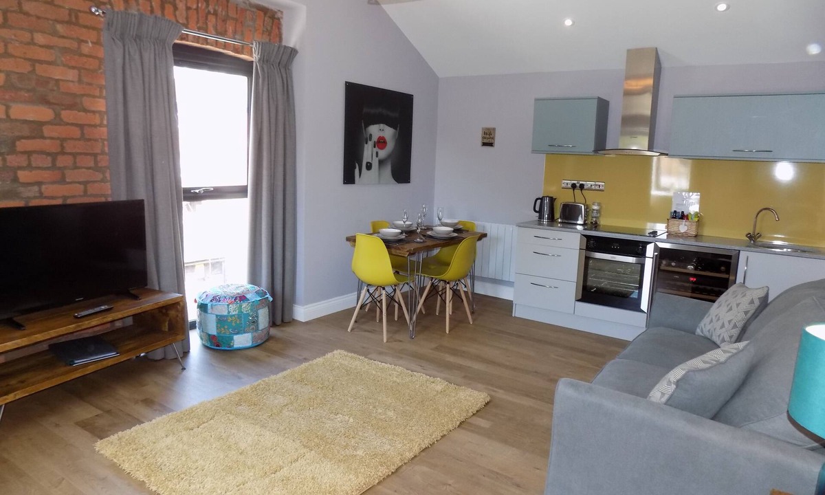 Carlisle Apartment | The Old Wool House Apartments