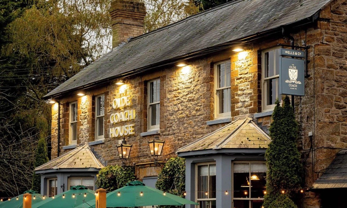 Weston Hotel | The Olde Coach House Inn