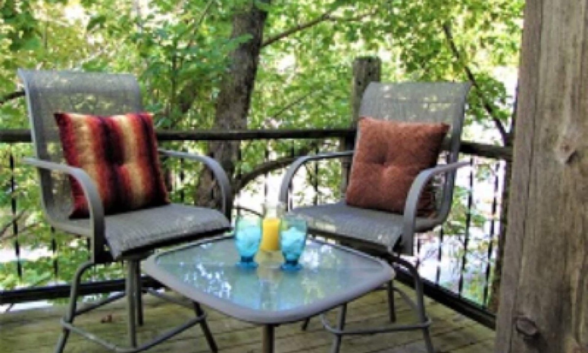 Arthur Bed & Breakfast | The Olde Mill Inn Bed & Breakfast