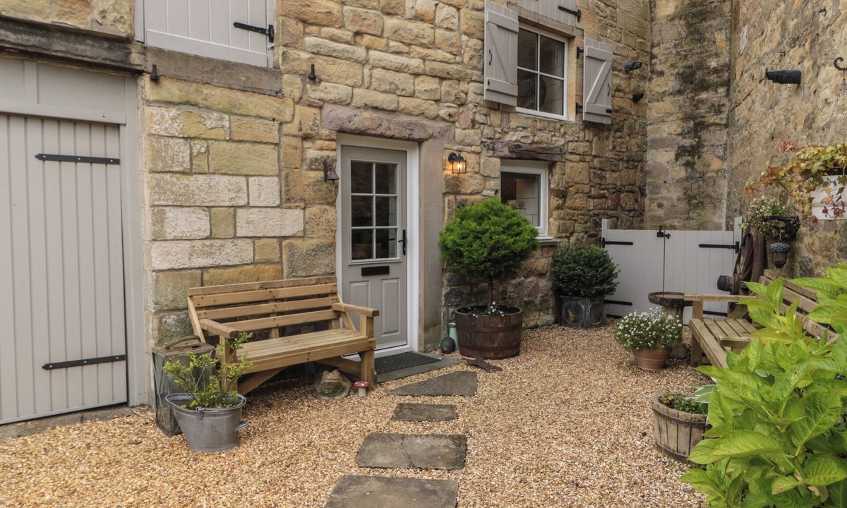 Warkworth Cottage | The Olde Stables
