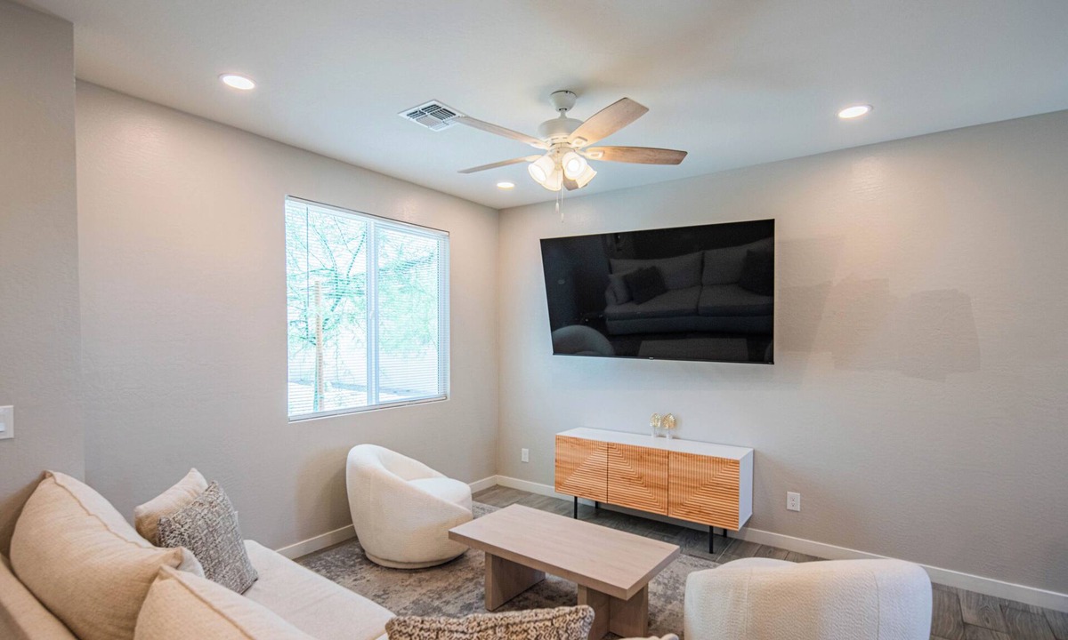 Glendale Apartment | The One 213