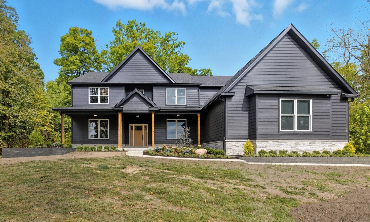 Sheridan House | The Onyx Retreat with Golf simulator & Hot tub