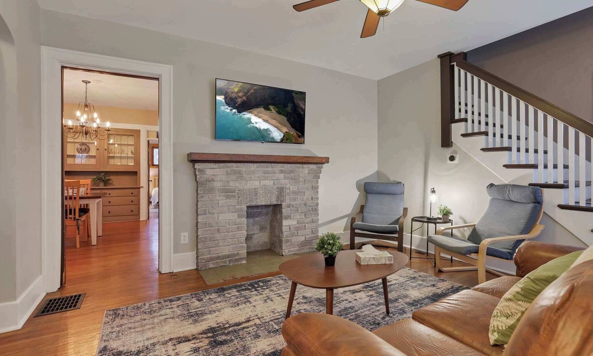 Clintonville House | The Orchard Oasis
