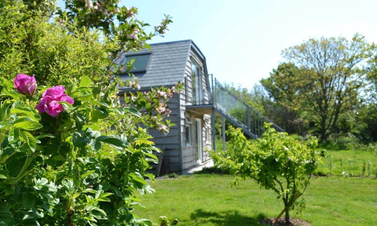Hartland Cottage | The Orchard, shared hot tub and sauna