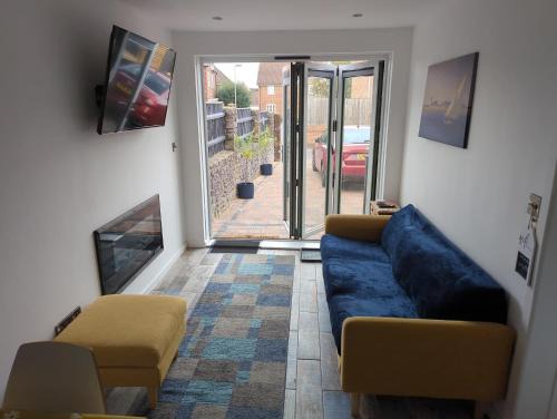 Gillingham Apartment | The Orchid