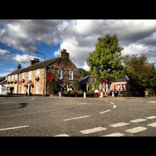 Roslin Hotel | The Original Rosslyn Inn