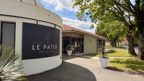 Beaupreau Hotel | The Originals City, Le Patio, Cholet Nord