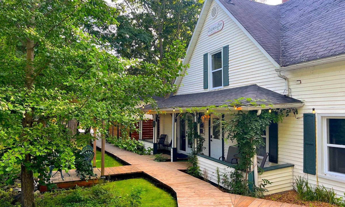 North Hatley Ski Chalet | The Orignal - Huge luxury cottage in North Hatley