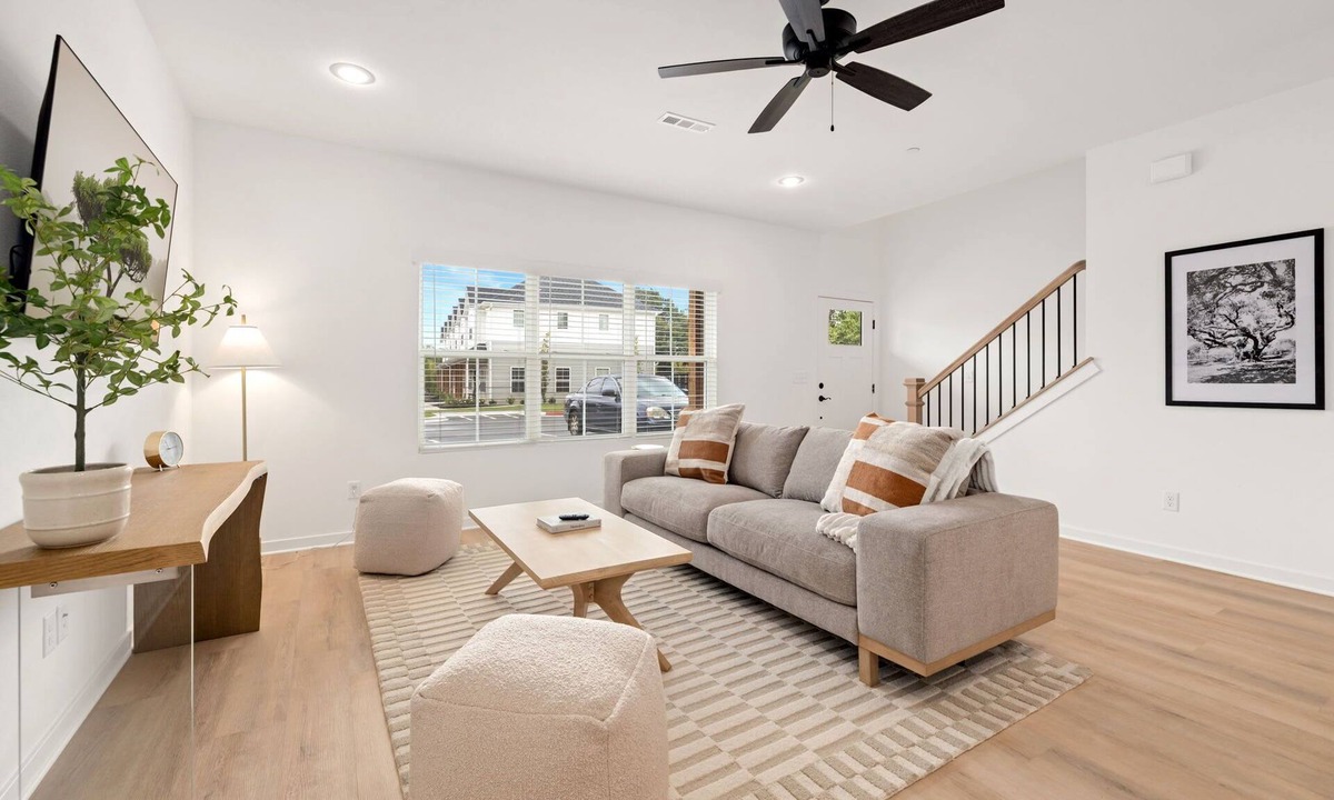 Fayetteville House | The Outfield-30+ day stays only!-2mi to Downtown