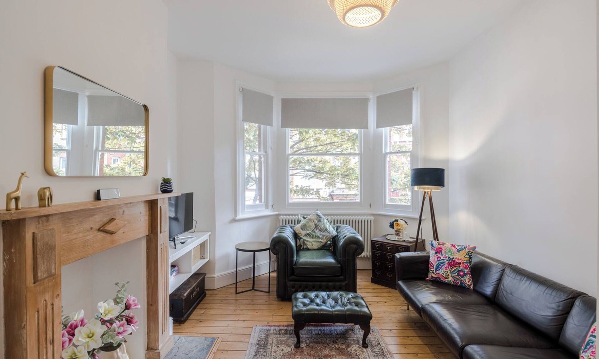 Oval Apartment | The Oval Abode